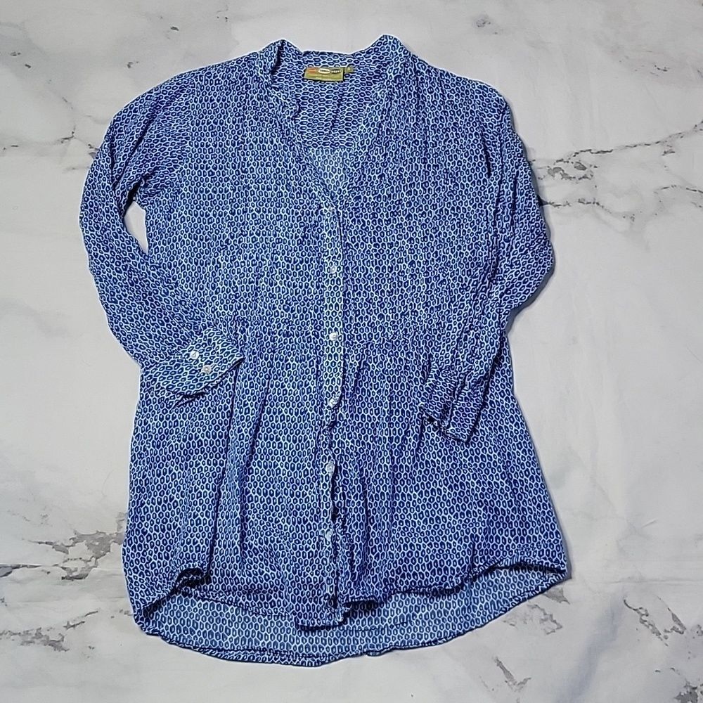 Rock Flower Paper Blue/White Button Up